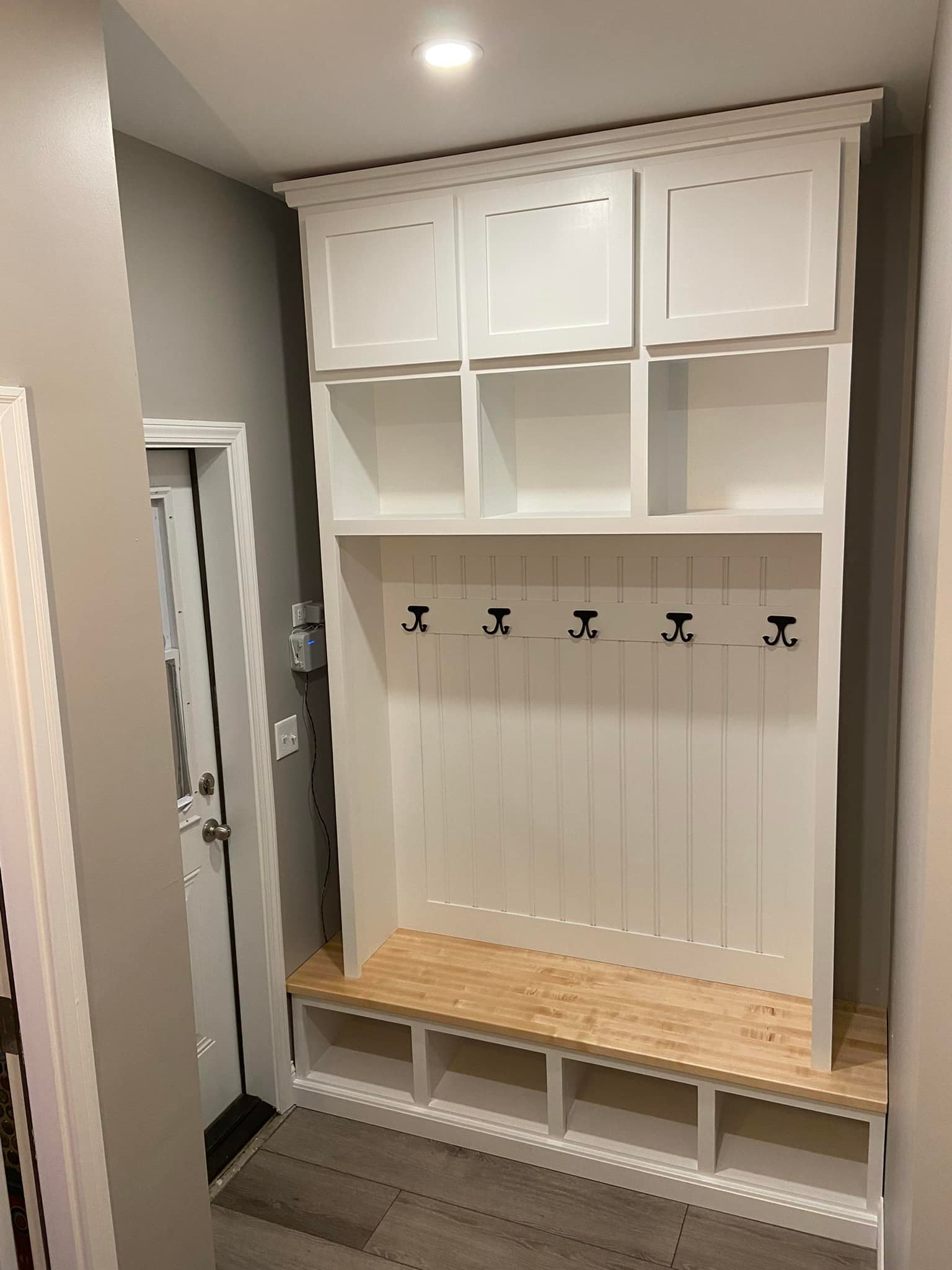 Mudroom Bench with cubbies
